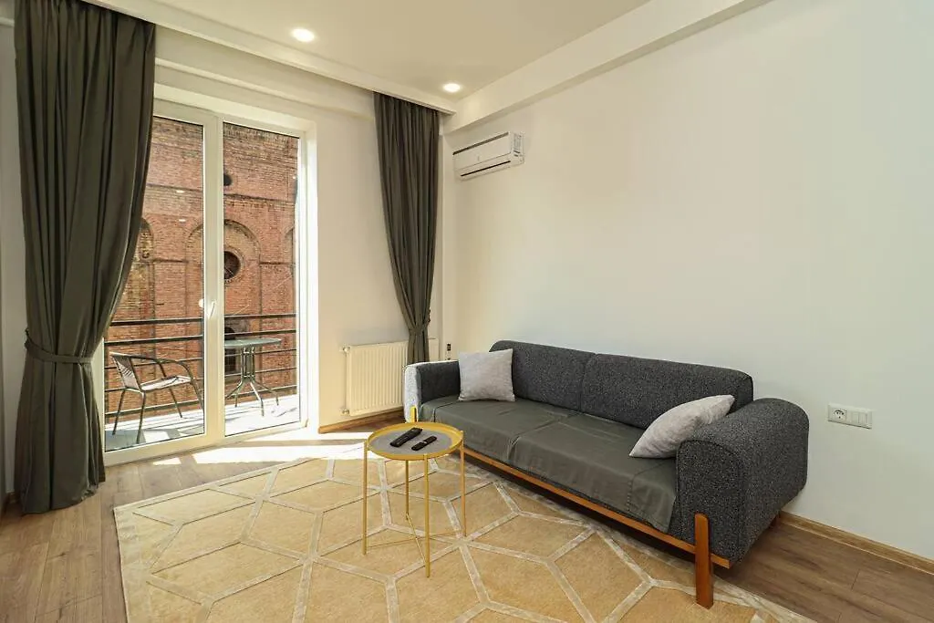 Cozy 1Br Apartment In Historical Part- By Wehost Tbilisi 0*,  Geórgia